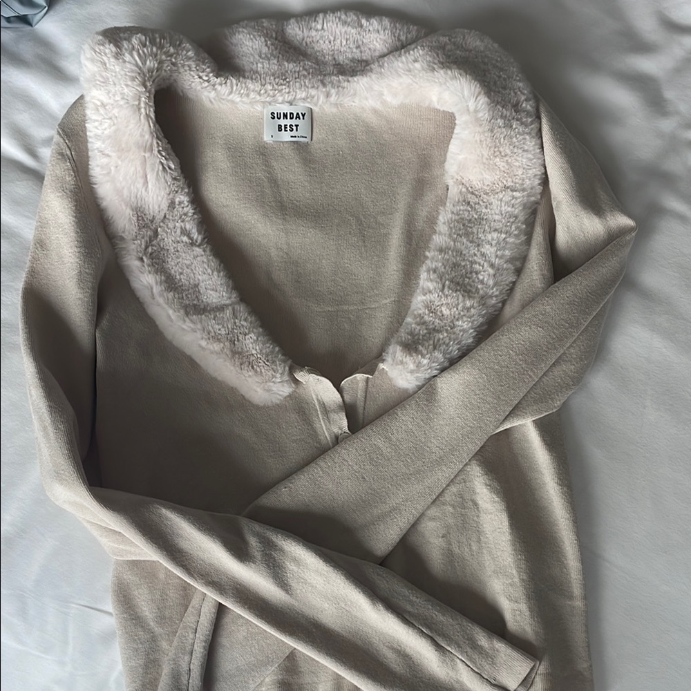 Aritzia/Sunday Best Cream Cardigan with Faux Fur Collar